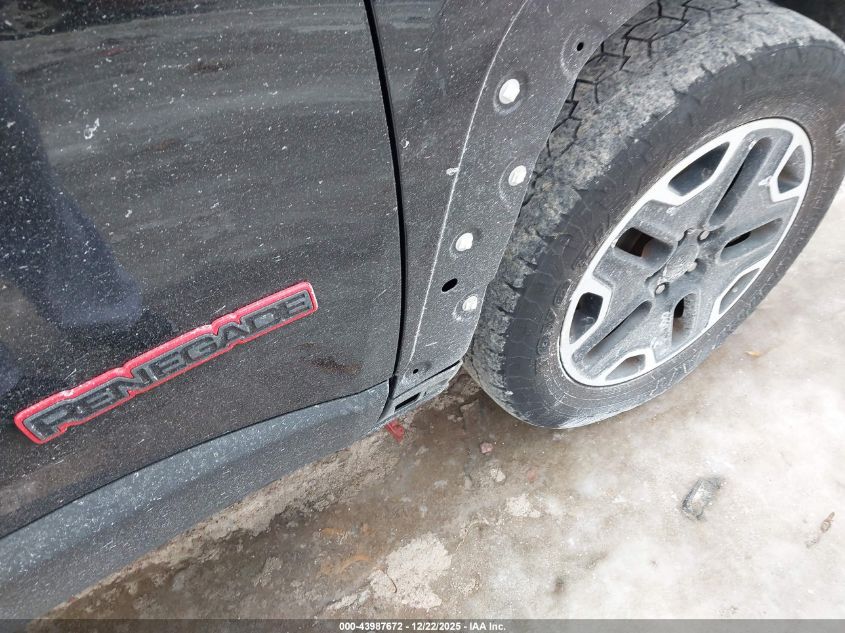 2017 Jeep Renegade Trailhawk 4X4 VIN: ZACCJBCB7HPE98688 Lot: 43987672