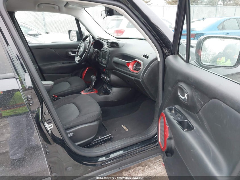 2017 Jeep Renegade Trailhawk 4X4