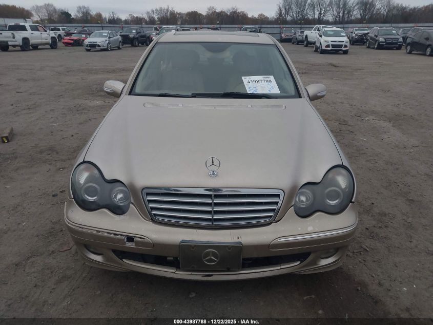 2005 Mercedes-Benz C 240 Luxury 4Matic VIN: WDBRF81J05F670100 Lot: 43987788