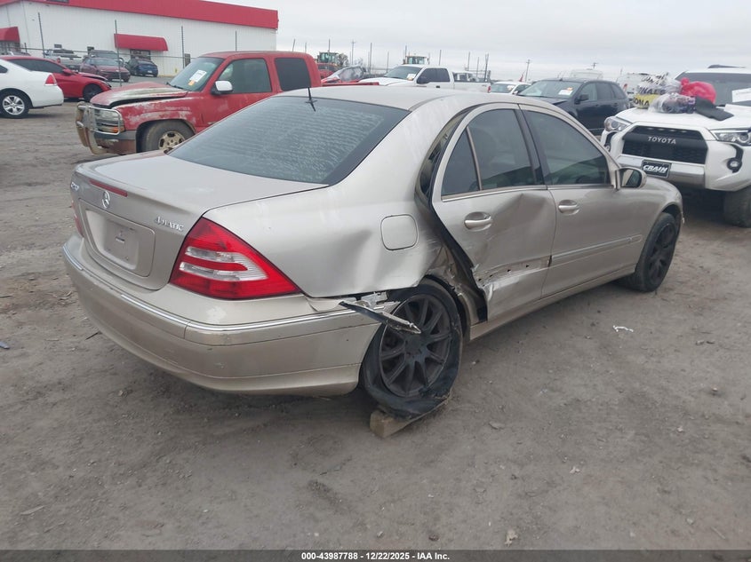 2005 Mercedes-Benz C 240 Luxury 4Matic