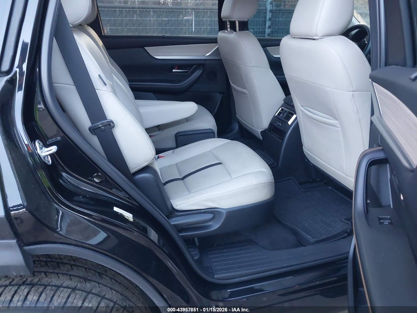 2024 Mazda Cx-90 3.3 Turbo Premium VIN: JM3KKDHD0R1110143 Lot: 43987851