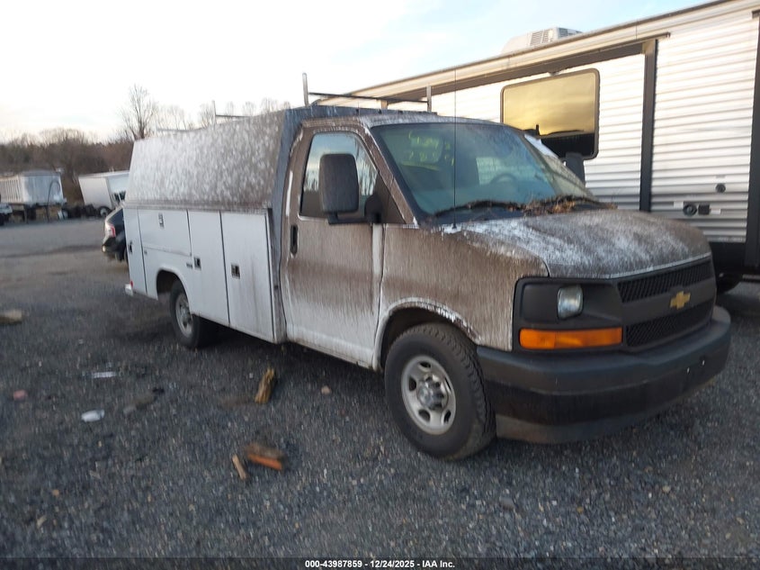 1GB0GRFG2H1135303 2017 Chevrolet Express Cutaway Work Van auction photo 1