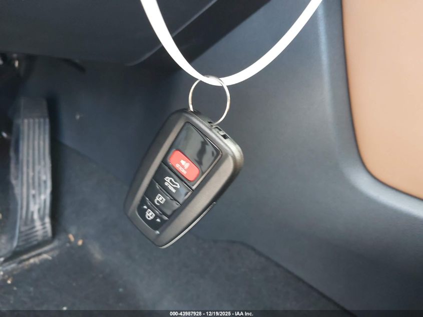 2023 Toyota Highlander Platinum VIN: 5TDKDRBH7PS508557 Lot: 43987928