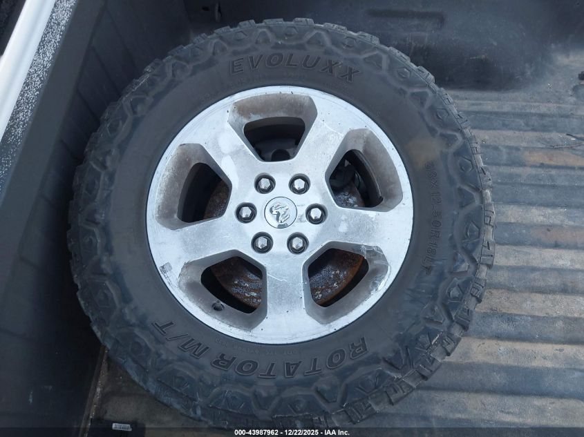 2019 Ram 1500 Tradesman 4X4 5'7 Box VIN: 1C6SRFGT8KN613742 Lot: 43987962