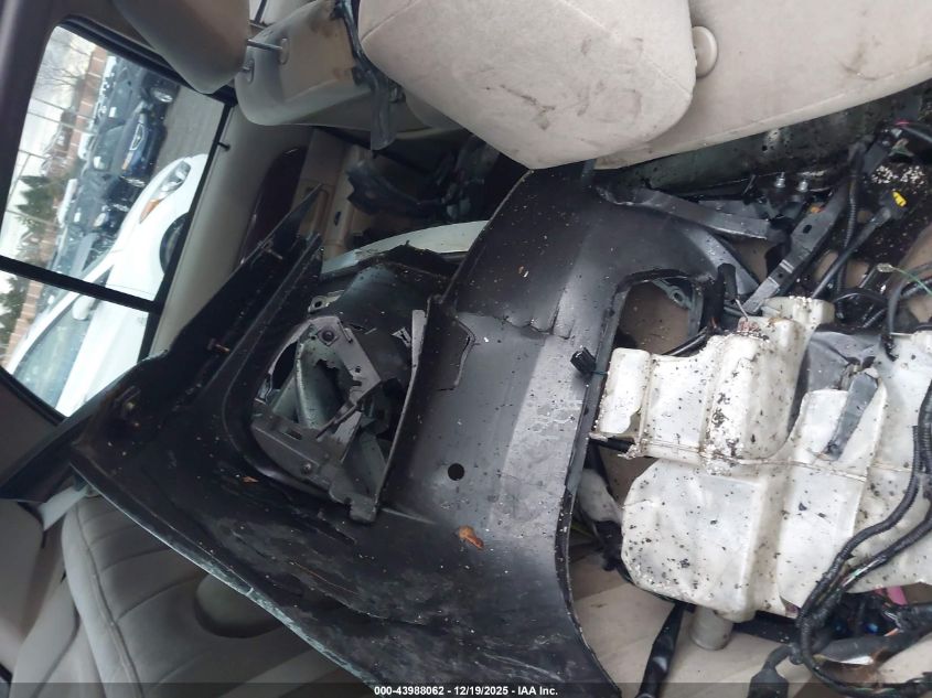 2003 Mercury Grand Marquis Gs VIN: 2MEFM74W83X642573 Lot: 43988062