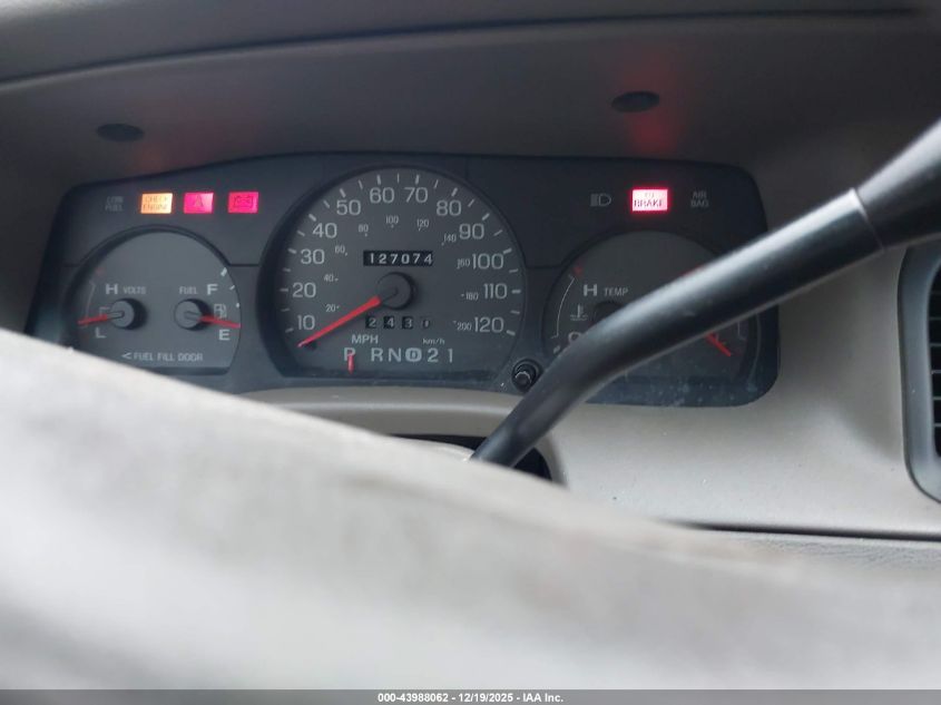 2003 Mercury Grand Marquis Gs VIN: 2MEFM74W83X642573 Lot: 43988062