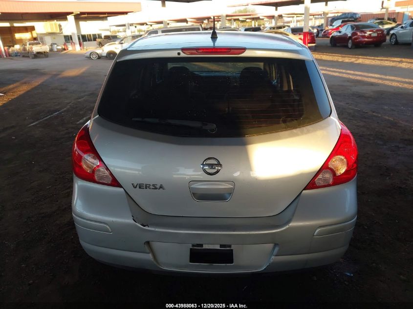 2009 Nissan Versa 1.8S VIN: 3N1BC13E39L423820 Lot: 43988063
