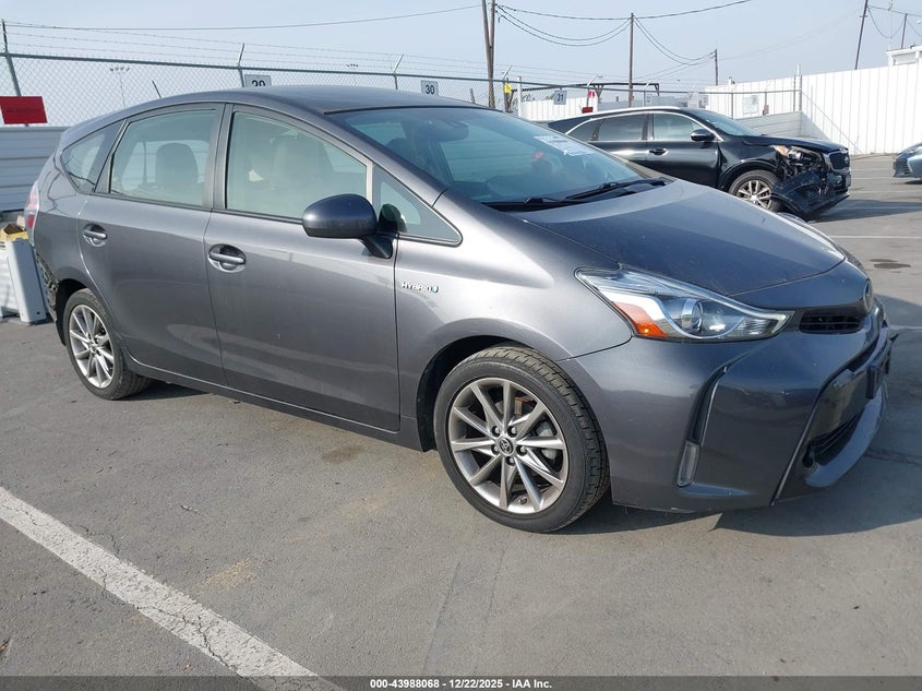 JTDZN3EU5HJ062926 2017 Toyota Prius V Five auction photo 1