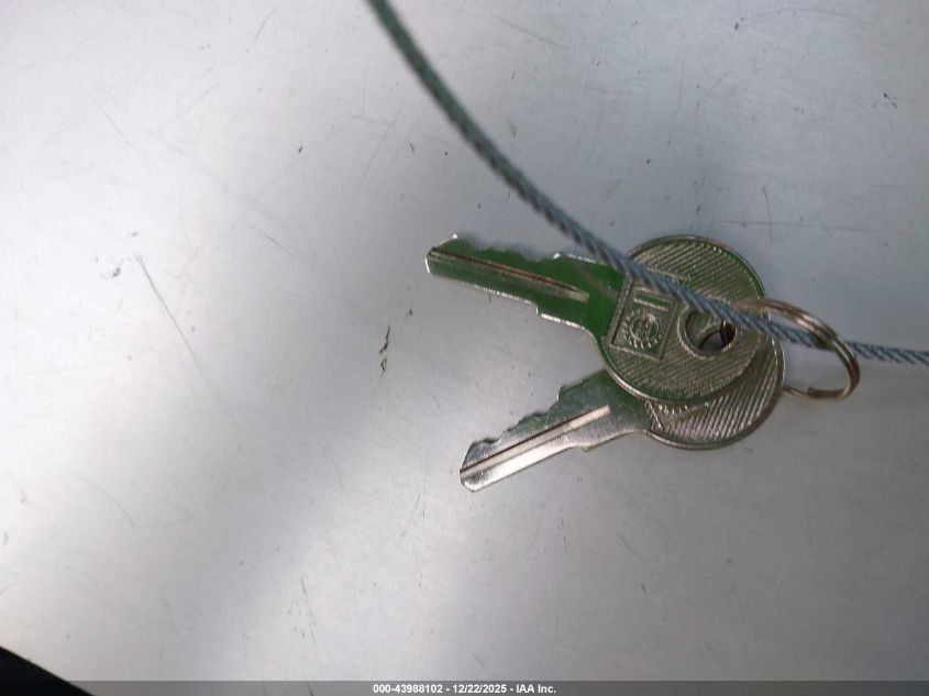 1972 International 1010 Travelall VIN: B17007H312200 Lot: 43988102