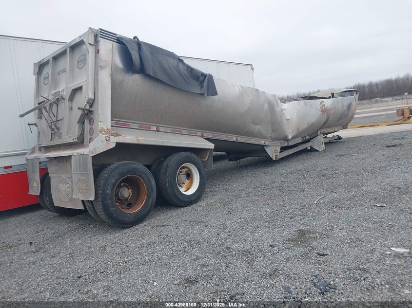 2018 MAC TRAILER MFG END DUMP auction photo 4