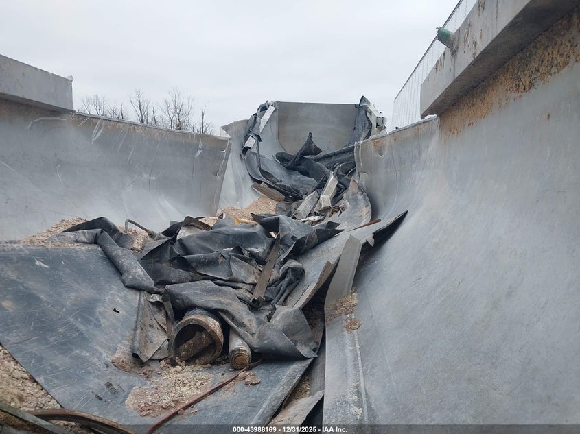 2018 MAC TRAILER MFG END DUMP auction photo 5