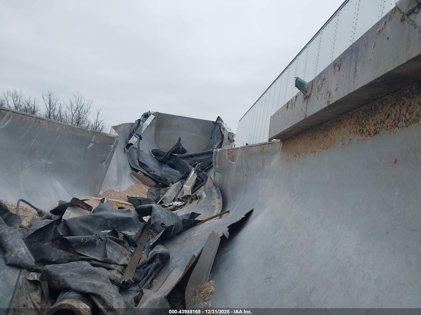 2018 MAC TRAILER MFG END DUMP auction photo 8