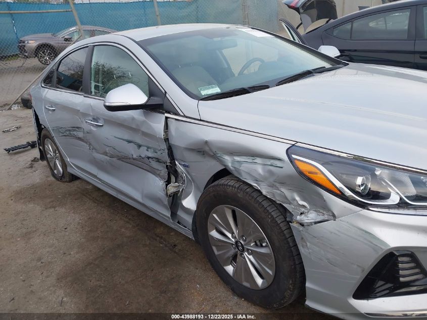 2019 Hyundai Sonata Hybrid Se VIN: KMHE24L3XKA088660 Lot: 43988193