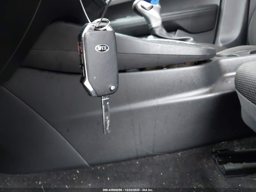 2019 Kia Forte Lxs VIN: 3KPF24AD8KE090263 Lot: 43988296