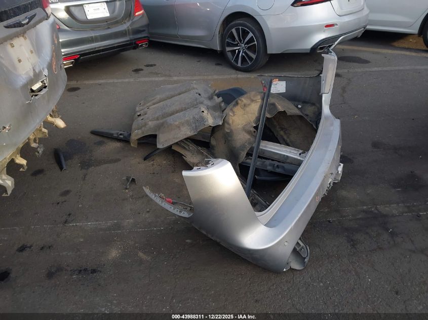 2018 Chrysler Pacifica Limited VIN: 2C4RC1GG1JR358450 Lot: 43988311