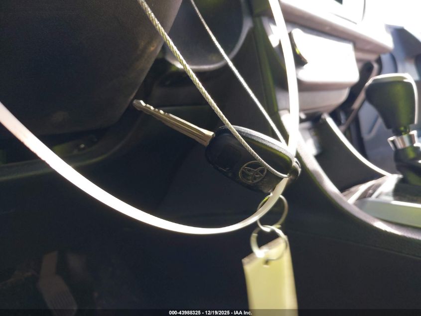 2015 Toyota Corolla Le VIN: 5YFBURHE6FP325218 Lot: 43988325