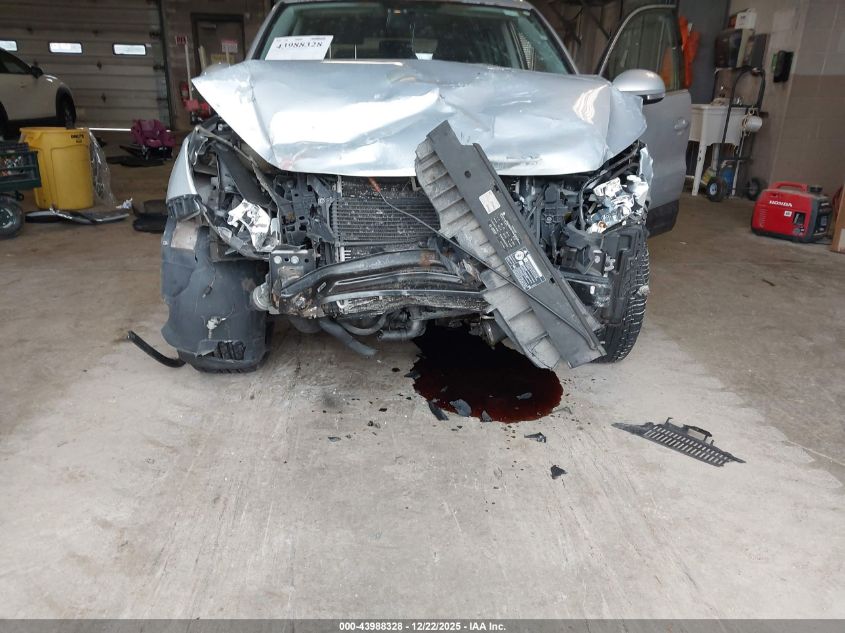 2011 Volkswagen Tiguan Se VIN: WVGBV7AX5BW560283 Lot: 43988328