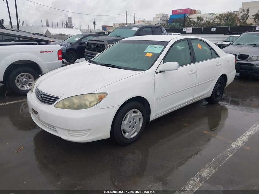 2005 Toyota Camry Le