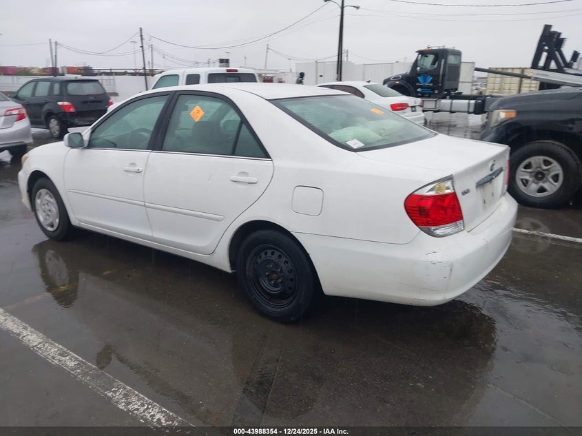 2005 Toyota Camry Le