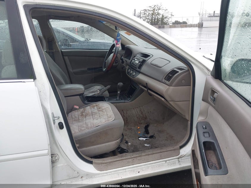 2005 Toyota Camry Le