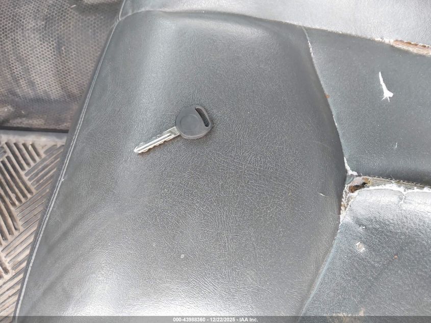 2005 Chevrolet Silverado 2500Hd Work Truck VIN: 1GCHC29225E322854 Lot: 43988360