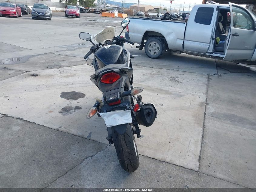 2011 Honda Cbr250 R VIN: MLHMC4111B5003435 Lot: 43988382