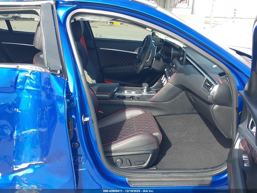 2022 Genesis G70 3.3T Rwd