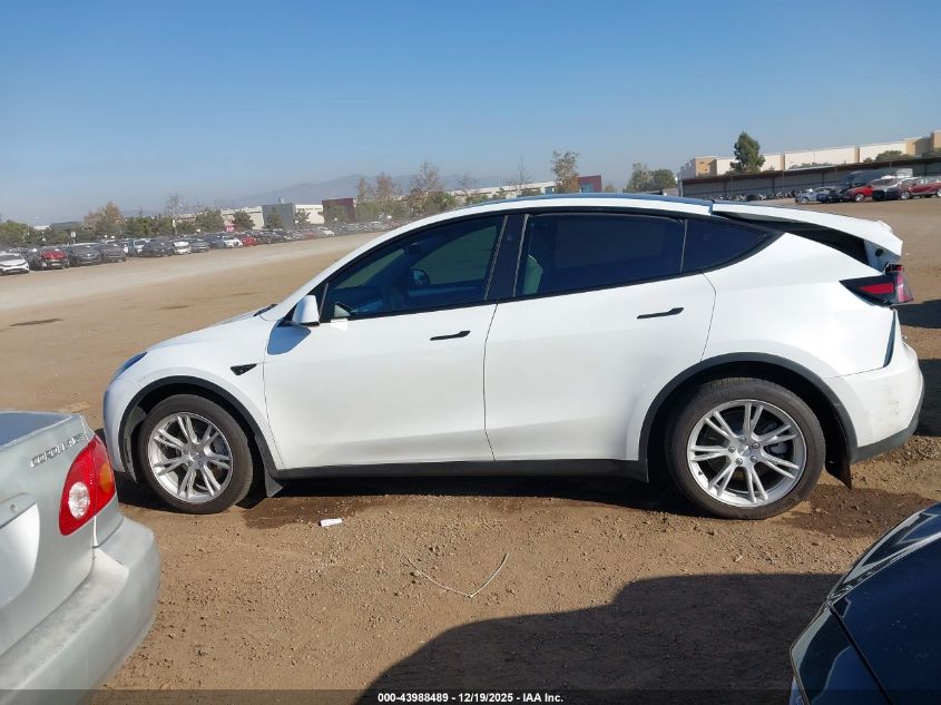 2023 Tesla Model Y Awd/Long Range Dual Motor All-Wheel Drive VIN: 7SAYGDEE4PA148464 Lot: 43988489