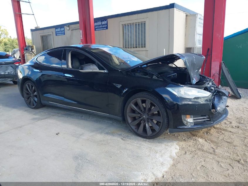 2013 Tesla Model S Performance VIN: 5YJSA1DPXDFP04586 Lot: 43988520