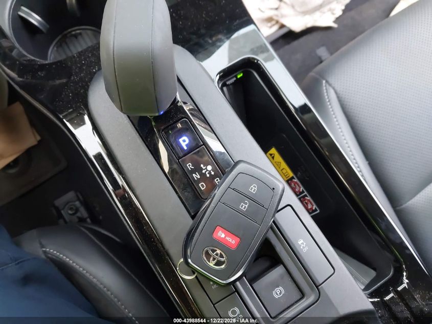 2026 Toyota Prius Xle VIN: JTDACAAU2T3066944 Lot: 43988544