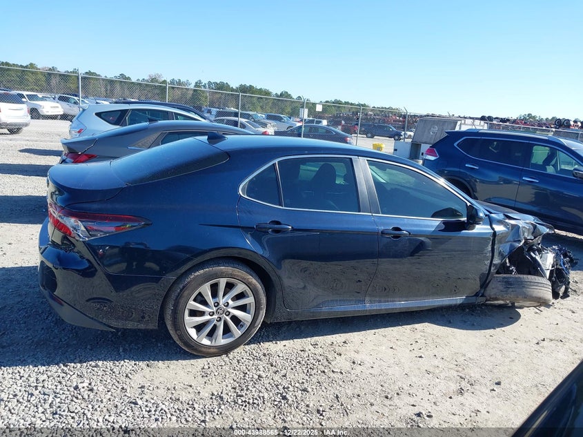 2021 Toyota Camry Le VIN: 4T1C11AK8MU581869 Lot: 43988565