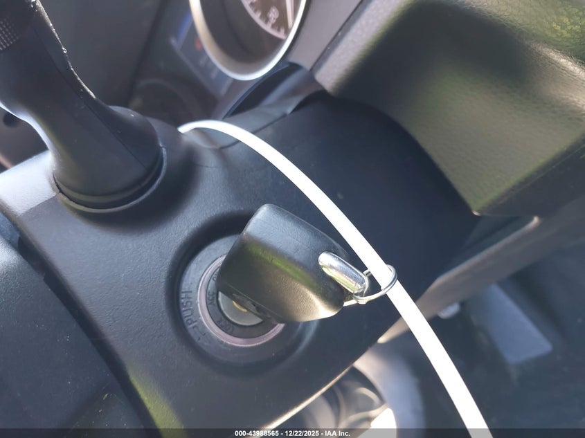 2021 Toyota Camry Le VIN: 4T1C11AK8MU581869 Lot: 43988565