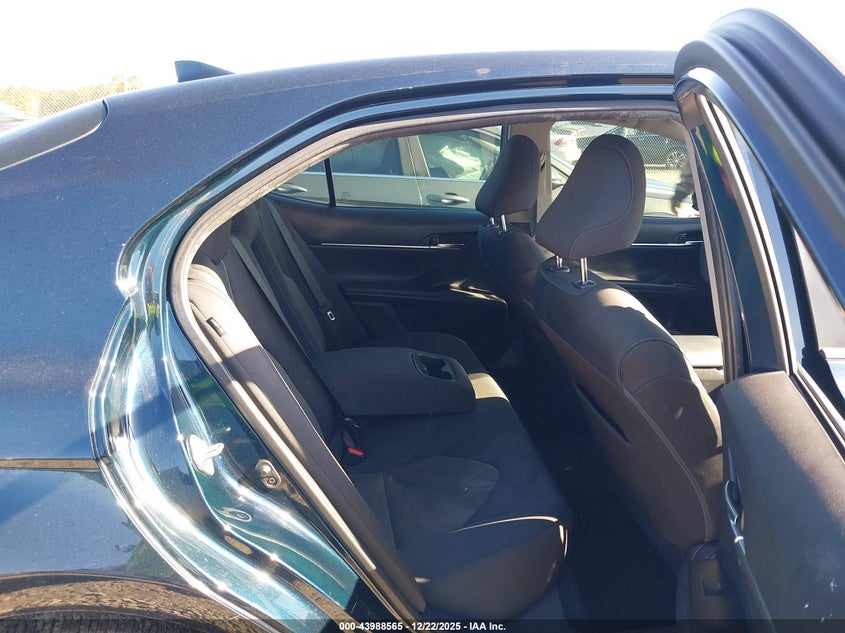 2021 Toyota Camry Le VIN: 4T1C11AK8MU581869 Lot: 43988565