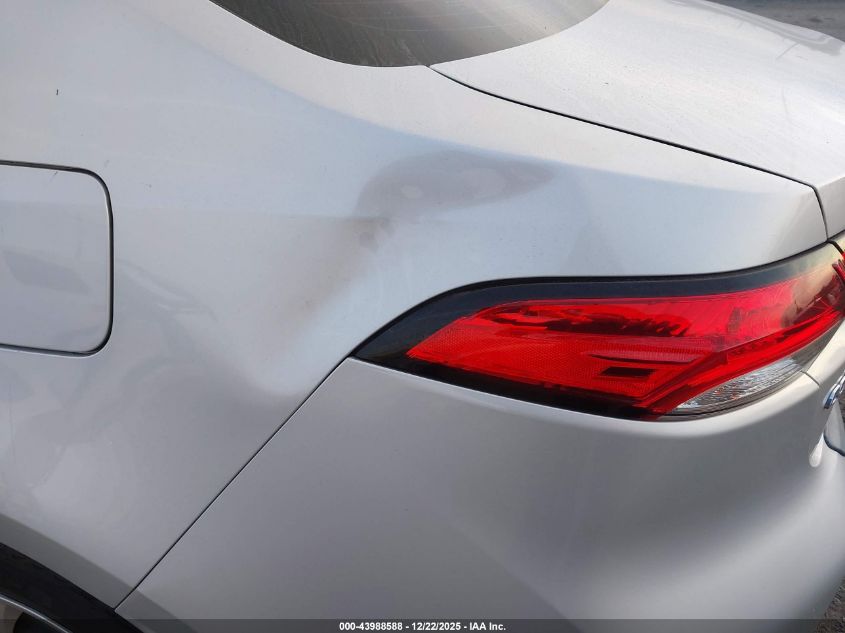 2020 Toyota Corolla Le VIN: 5YFEPRAE2LP091511 Lot: 43988588