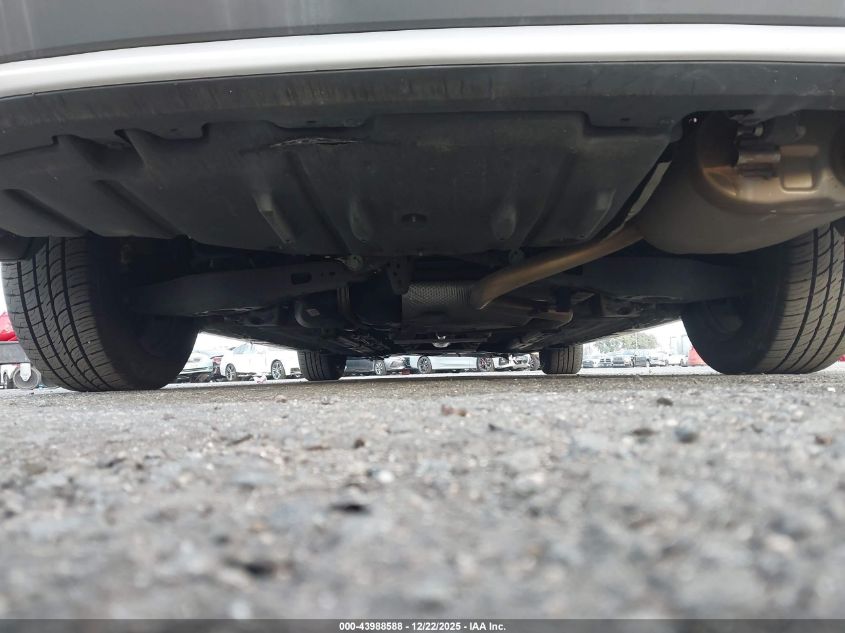 2020 Toyota Corolla Le VIN: 5YFEPRAE2LP091511 Lot: 43988588