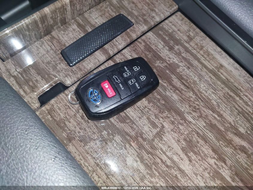 2025 Toyota Sienna Platinum VIN: 5TDESKFC9SS214563 Lot: 43988613