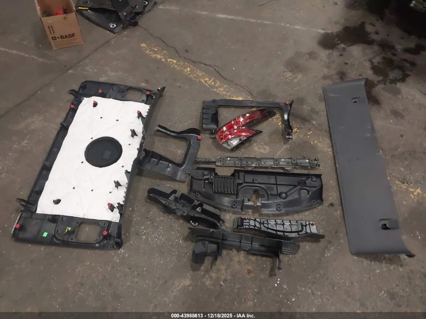 2025 Toyota Sienna Platinum VIN: 5TDESKFC9SS214563 Lot: 43988613