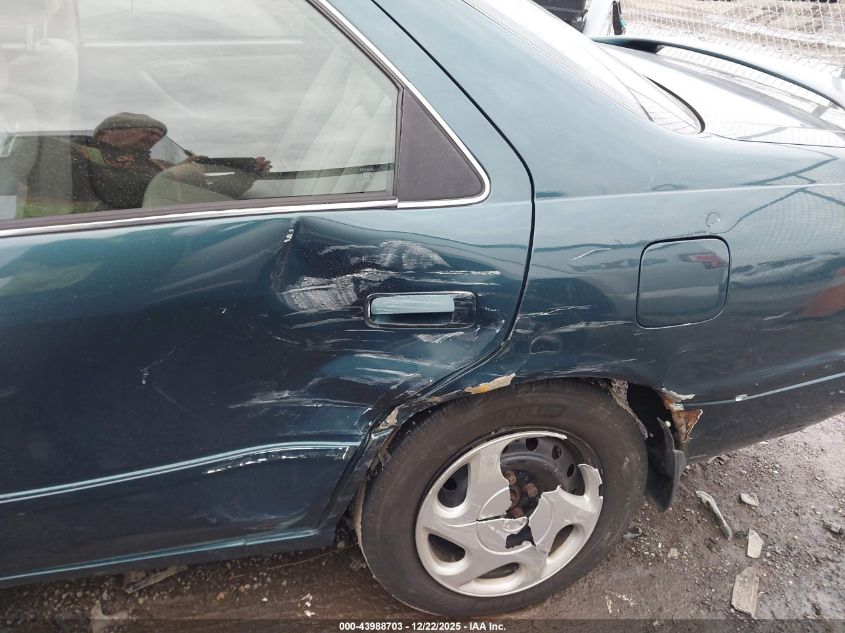 1998 Toyota Camry Le V6 VIN: 4T1BF22K6WU050609 Lot: 43988703