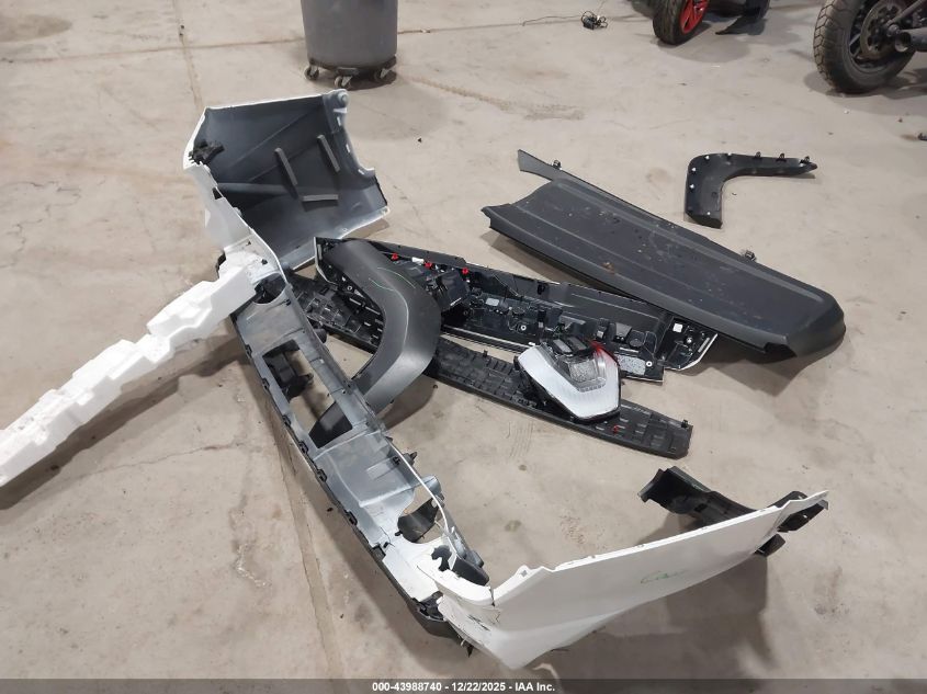 2025 Toyota 4Runner Sr5 VIN: JTEVA5BR0S5018107 Lot: 43988740