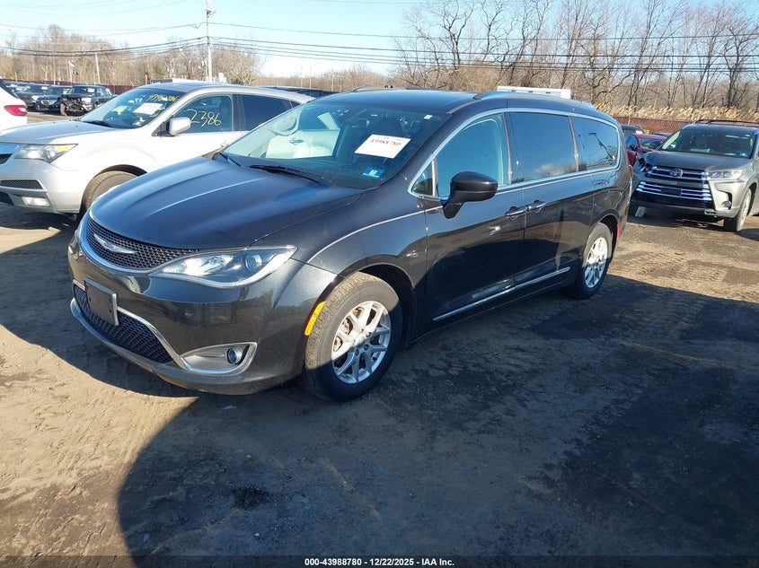 2020 Chrysler Pacifica Touring L