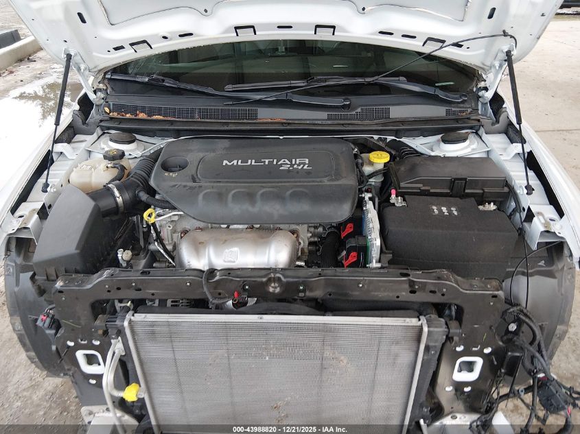 2015 Chrysler 200 S VIN: 1C3CCCBB2FN661842 Lot: 43988820