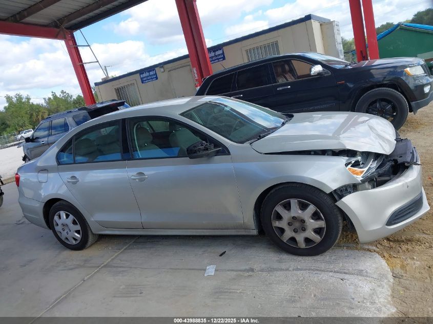 2011 Volkswagen Jetta 2.0L S VIN: 3VW1K7AJ1BM327213 Lot: 43988835