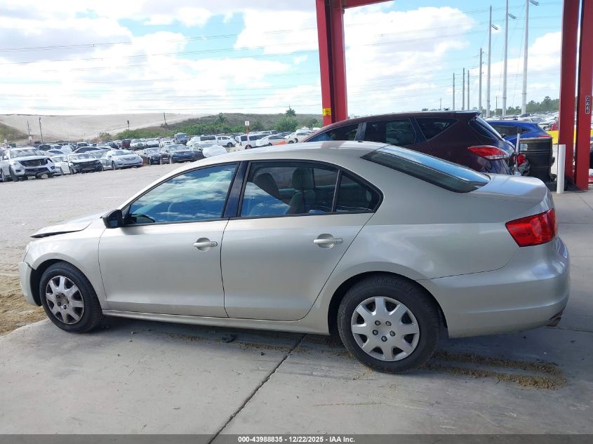 2011 Volkswagen Jetta 2.0L S VIN: 3VW1K7AJ1BM327213 Lot: 43988835