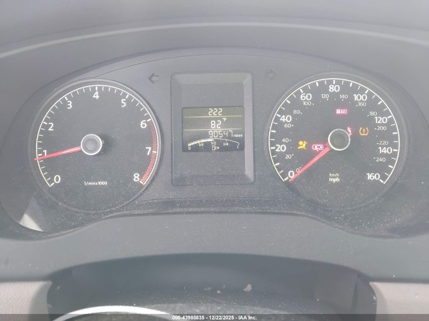 2011 Volkswagen Jetta 2.0L S VIN: 3VW1K7AJ1BM327213 Lot: 43988835