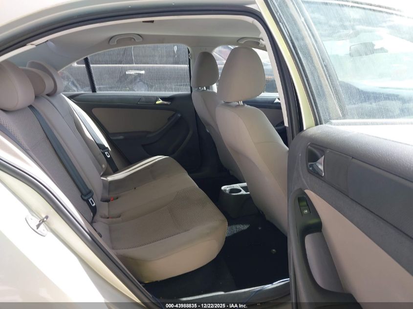 2011 Volkswagen Jetta 2.0L S VIN: 3VW1K7AJ1BM327213 Lot: 43988835