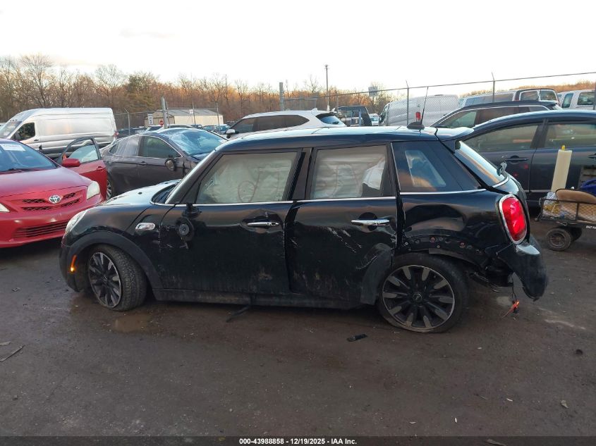 2021 Mini Hardtop Cooper S VIN: WMWXU9C01M2N97637 Lot: 43988858