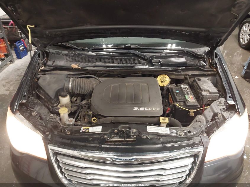 2014 Chrysler Town & Country Touring VIN: 2C4RC1BGXER272132 Lot: 43988862