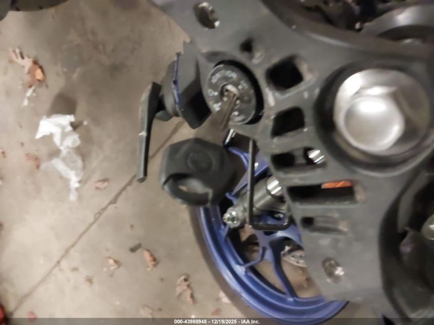 2024 Yamaha Yzfr3 A VIN: MH3RH18Y2RK018213 Lot: 43988948