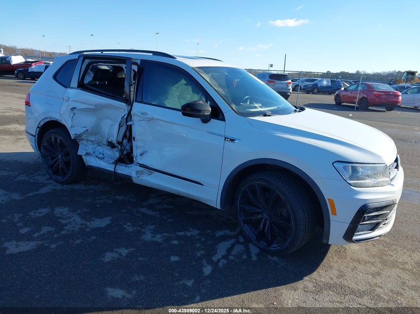 3VV2B7AX8MM029368 2021 Volkswagen Tiguan 2.0T Se/2.0T Se R-Line Black/2.0T Sel auction photo 1