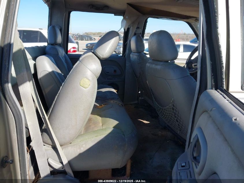 2000 Chevrolet C3500 VIN: 1GCGC33R1YF516832 Lot: 43989022